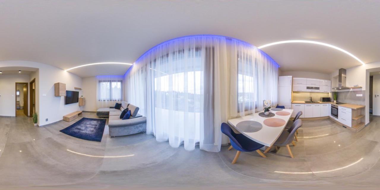 Gamma Apartmanok Es Jakuzzi Мишкольц Экстерьер фото