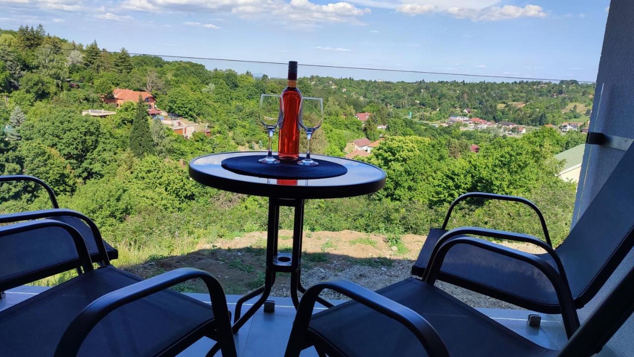 Gamma Apartmanok Es Jakuzzi Мишкольц Экстерьер фото