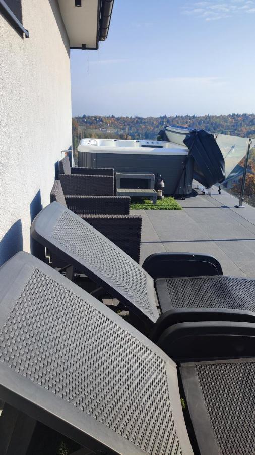 Gamma Apartmanok Es Jakuzzi Мишкольц Экстерьер фото